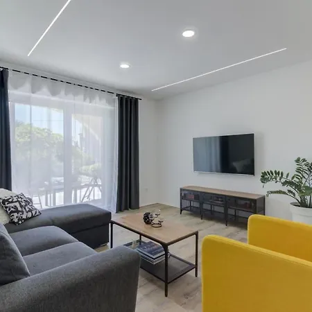 Nv Sun 23 By Aneo Travel * Novi Vinodolski